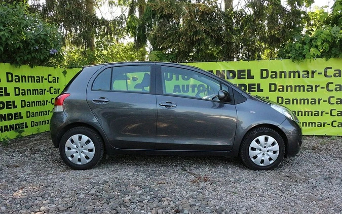 Toyota Yaris cena 18900 przebieg: 205000, rok produkcji 2009 z Siemianowice Śląskie małe 254